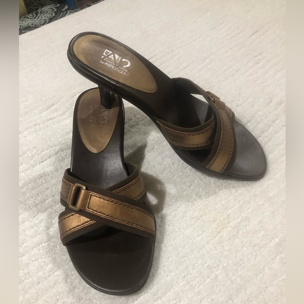 AEROSOLES Bronze/Brown Heels with Comfortable Design
